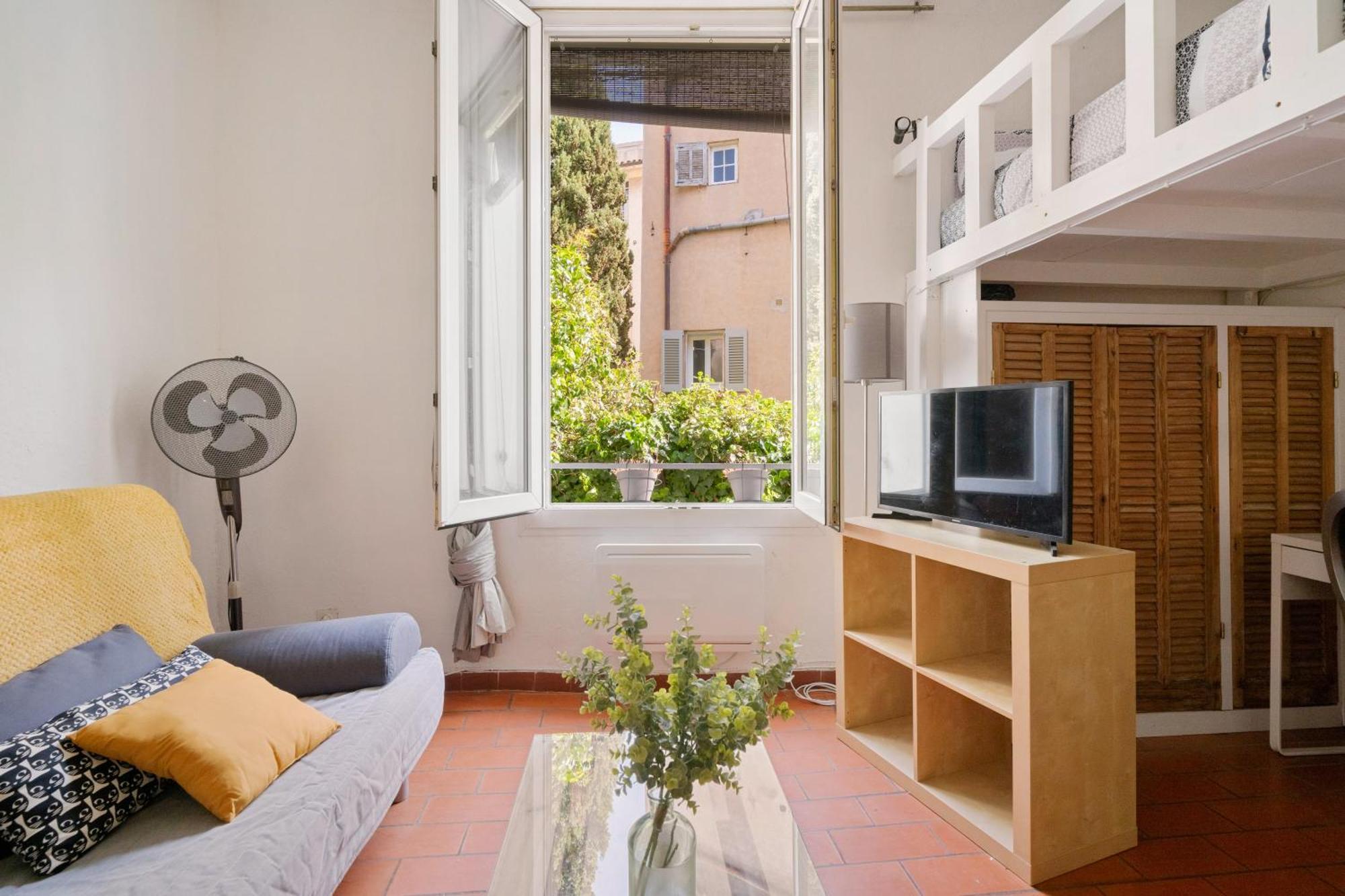Studio - Coeur D'Aix En Provence - Calme - Sans Vis-A-Vis เอ็ก-ซอง-โพรวองซ์ ภายนอก รูปภาพ